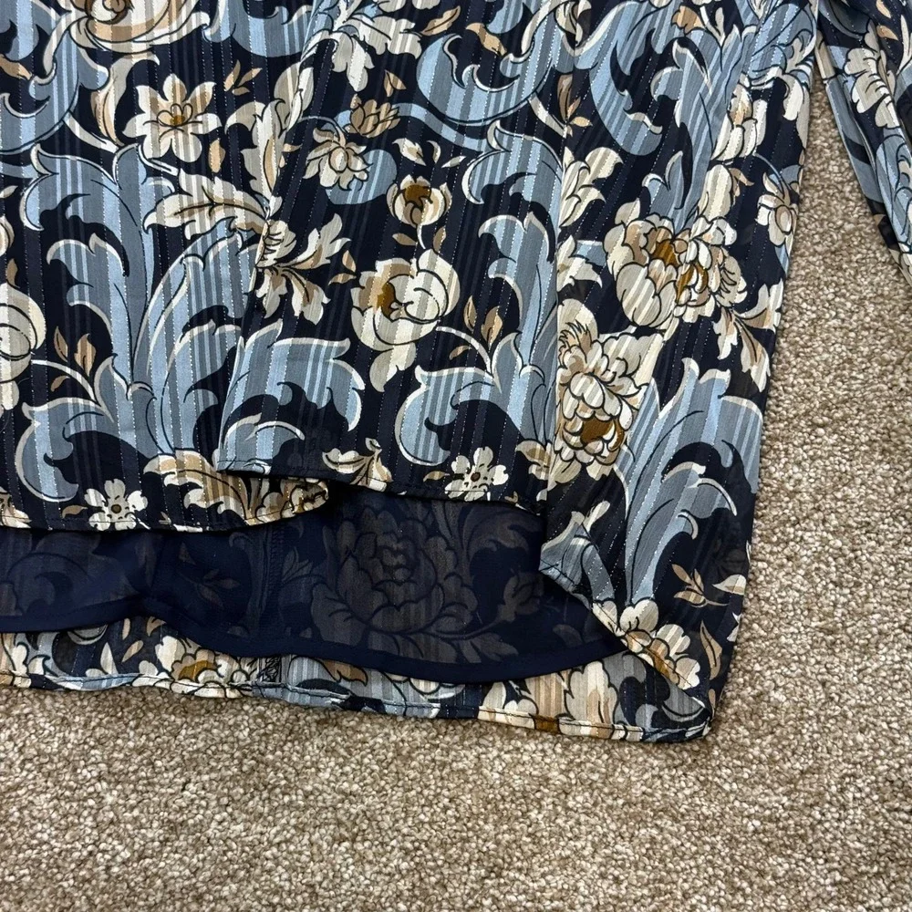 Ann Taylor Factory Blue Floral Metallic Stripe V-Neck Blouse Womens M Office